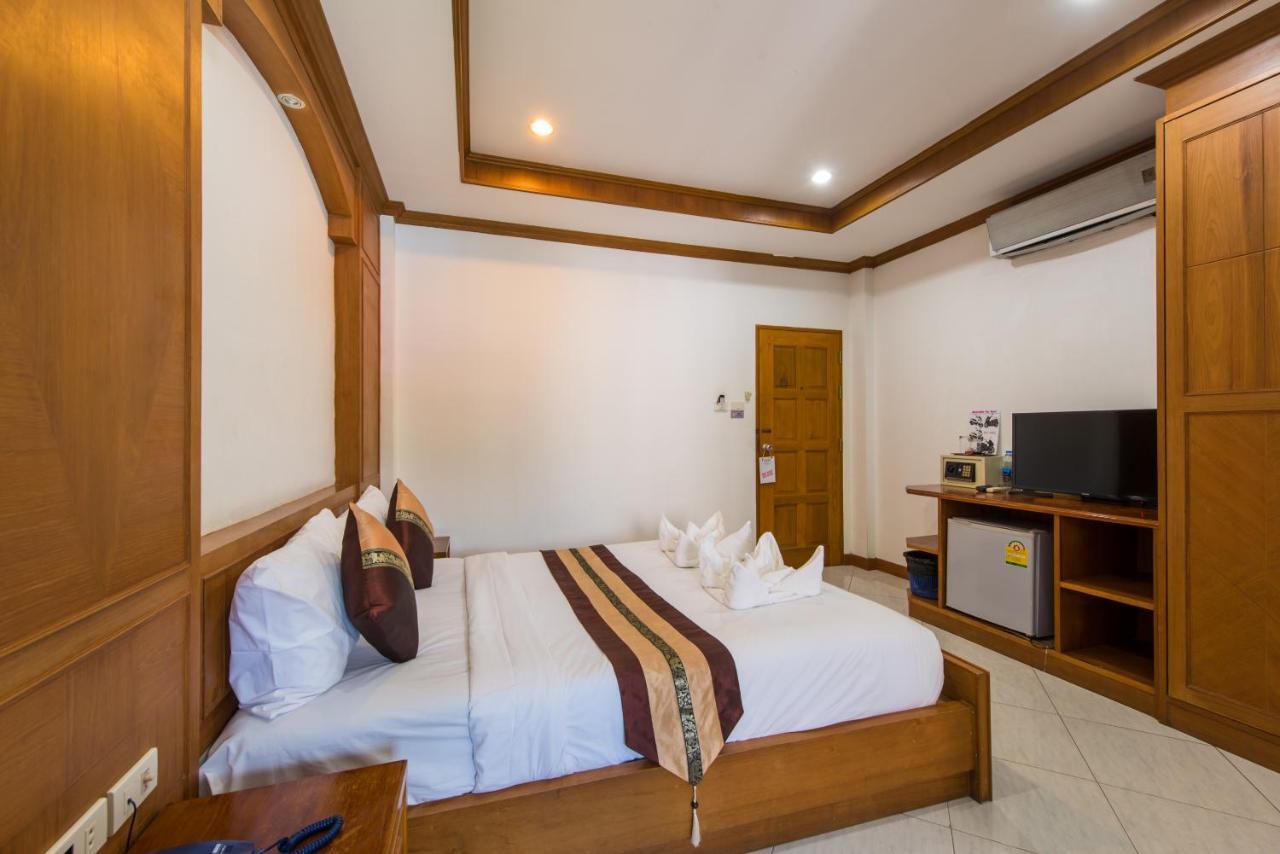 Magnific Patong Hotel Exterior photo
